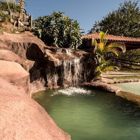 Casa De Campo Com Piscina Cascata Artificial Sao Lourenco  Exterior photo